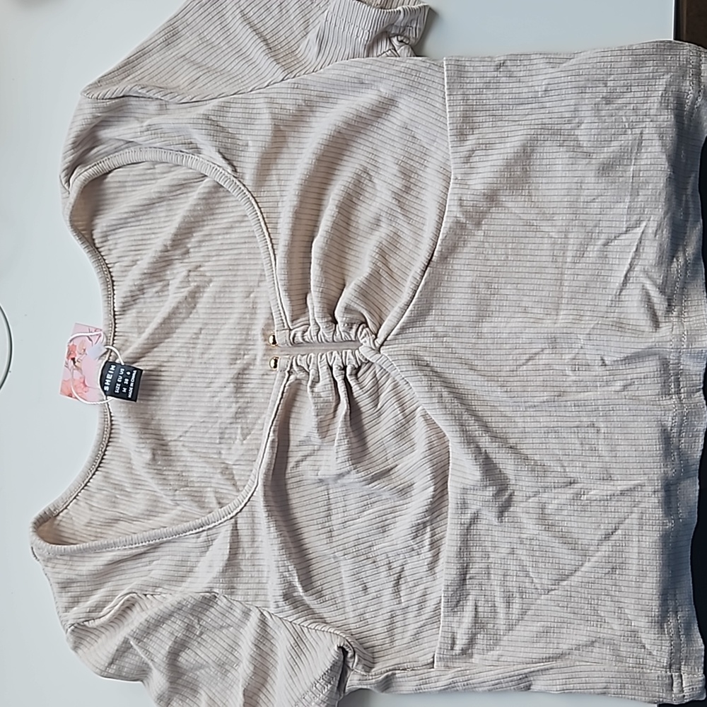 Beige Sweetheart Neck U-ring Front Ribbed Knit Tee